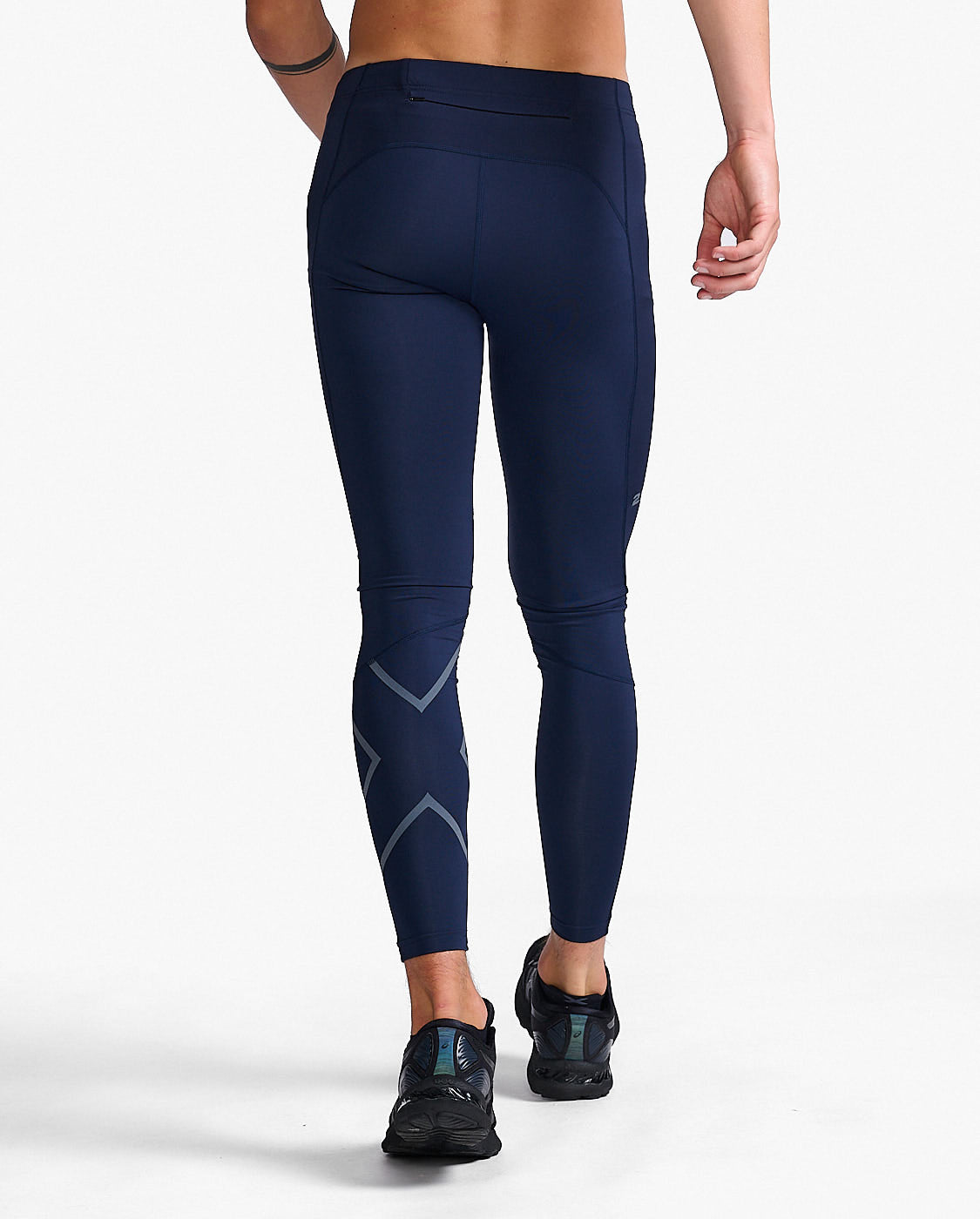 2xu-aero-compression-tights-lauftight-midnight-herren image 3