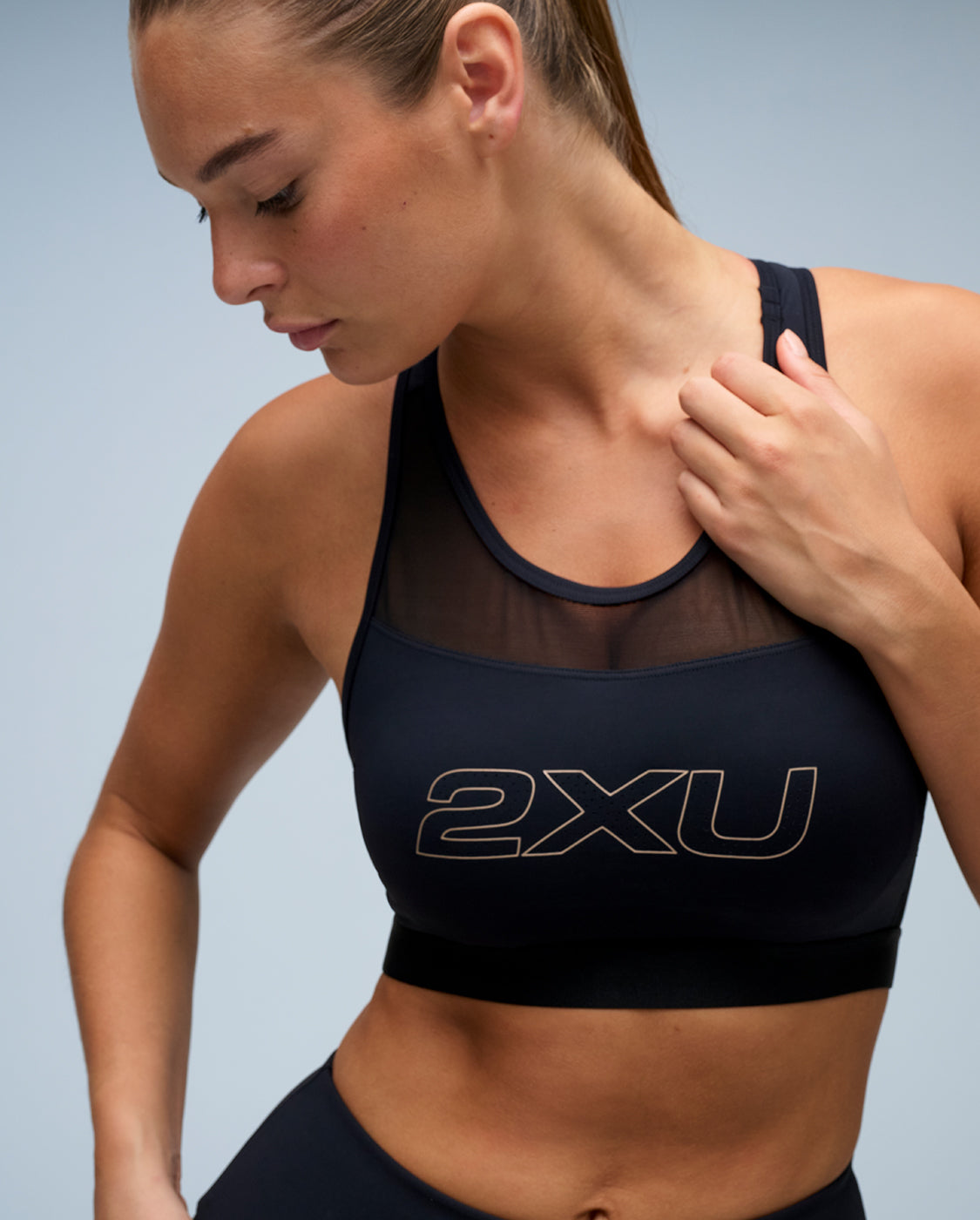 2xu-aero-tri-medium-impact-bra-sport-bh-schwarz image 3