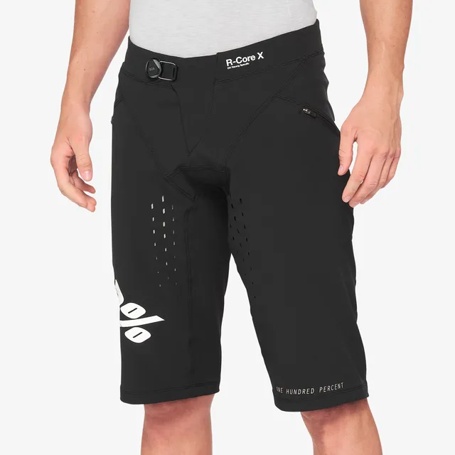 100-r-core-x-shorts-black-mtb-gr-e-30-leicht image 1