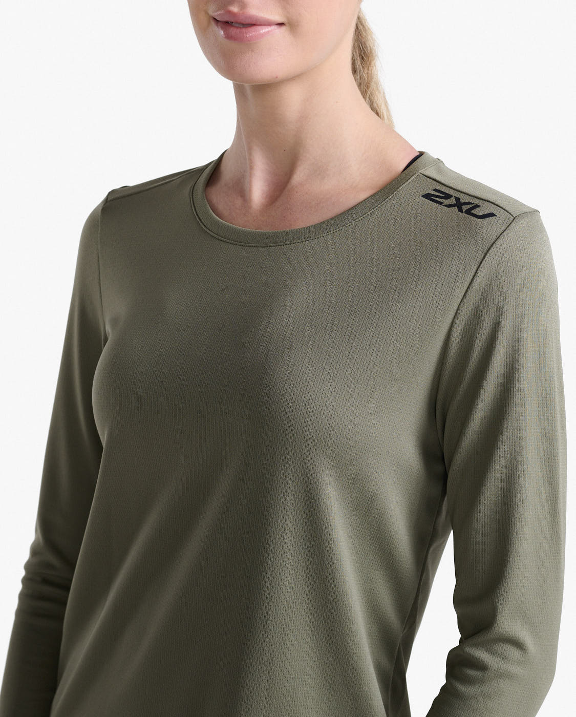 2xu-motion-aspire-langarmshirt-damen-alpine-black image 3