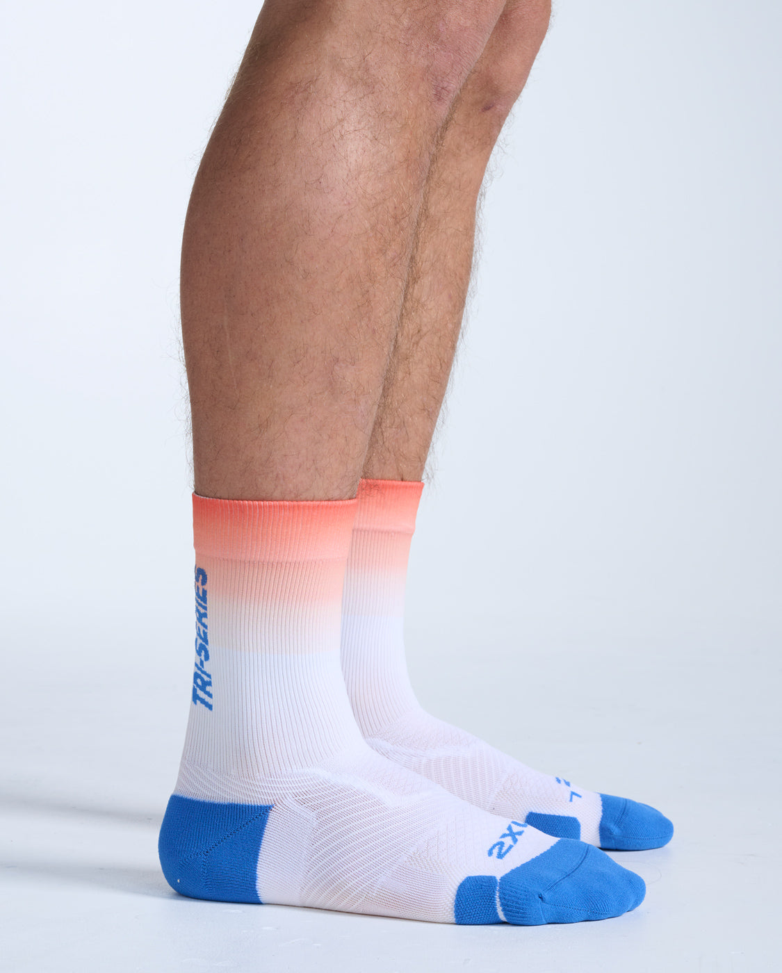 2xu-vectr-light-cushion-crew-socken-nebula-blaze-nectarine image 3