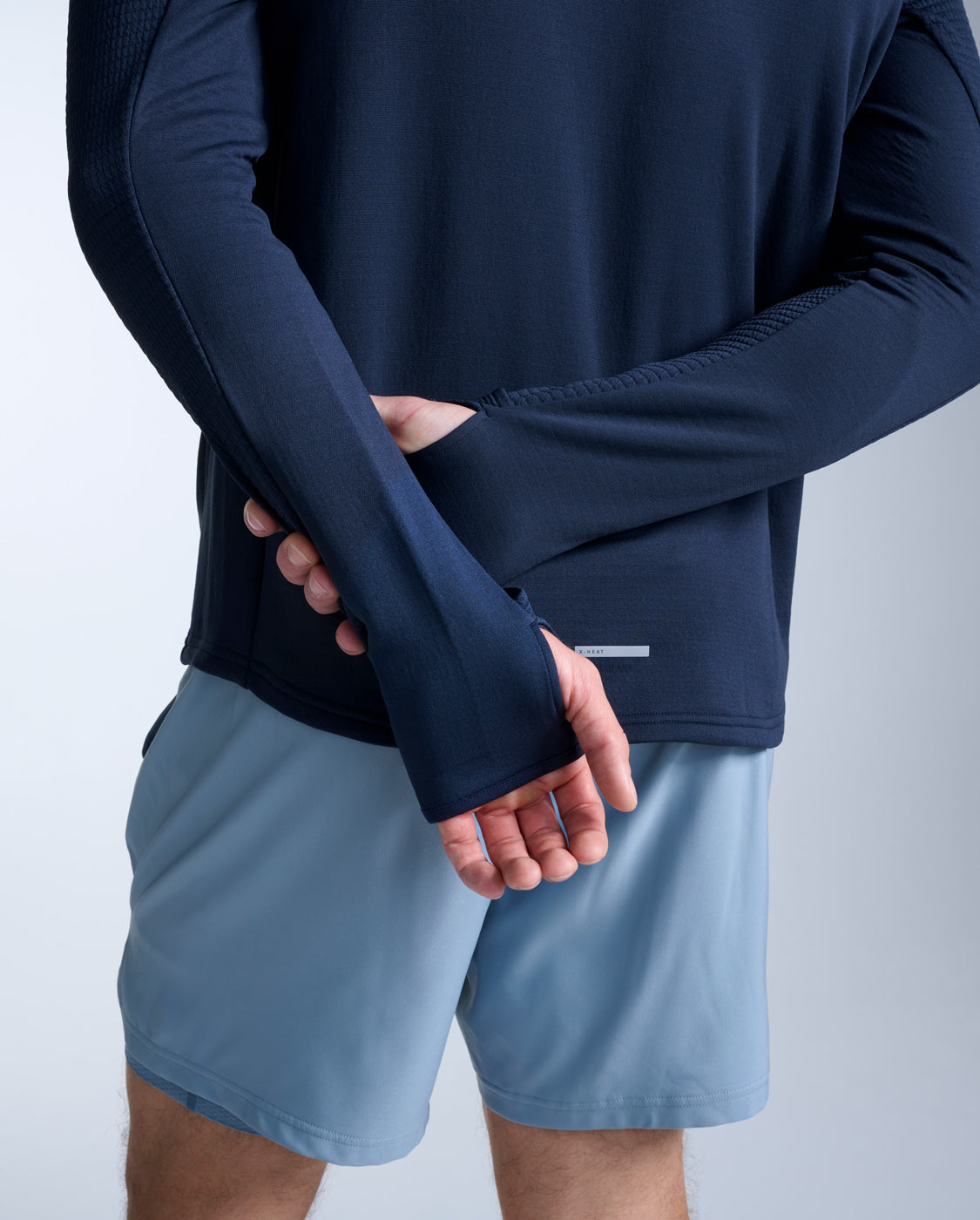 2xu-ignition-haptic-1-4-zip-laufshirt-midnight-silver image 5
