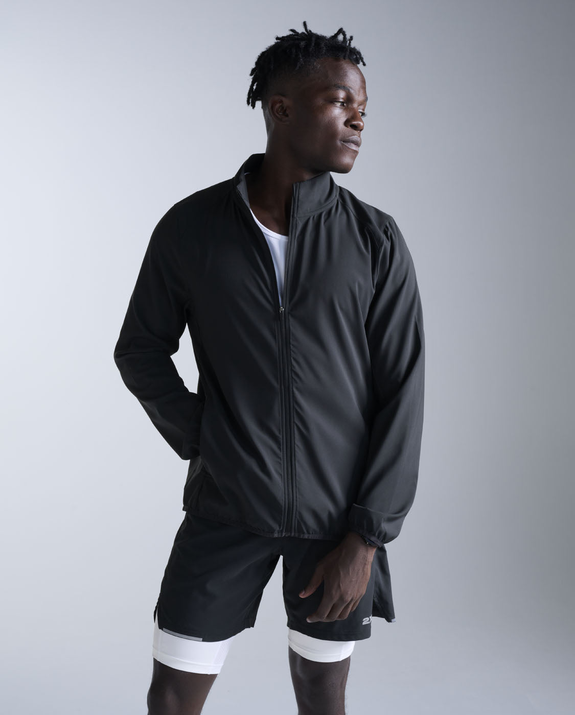2xu-aero-jacket-laufjacke-herren-black-silver-reflective image 1