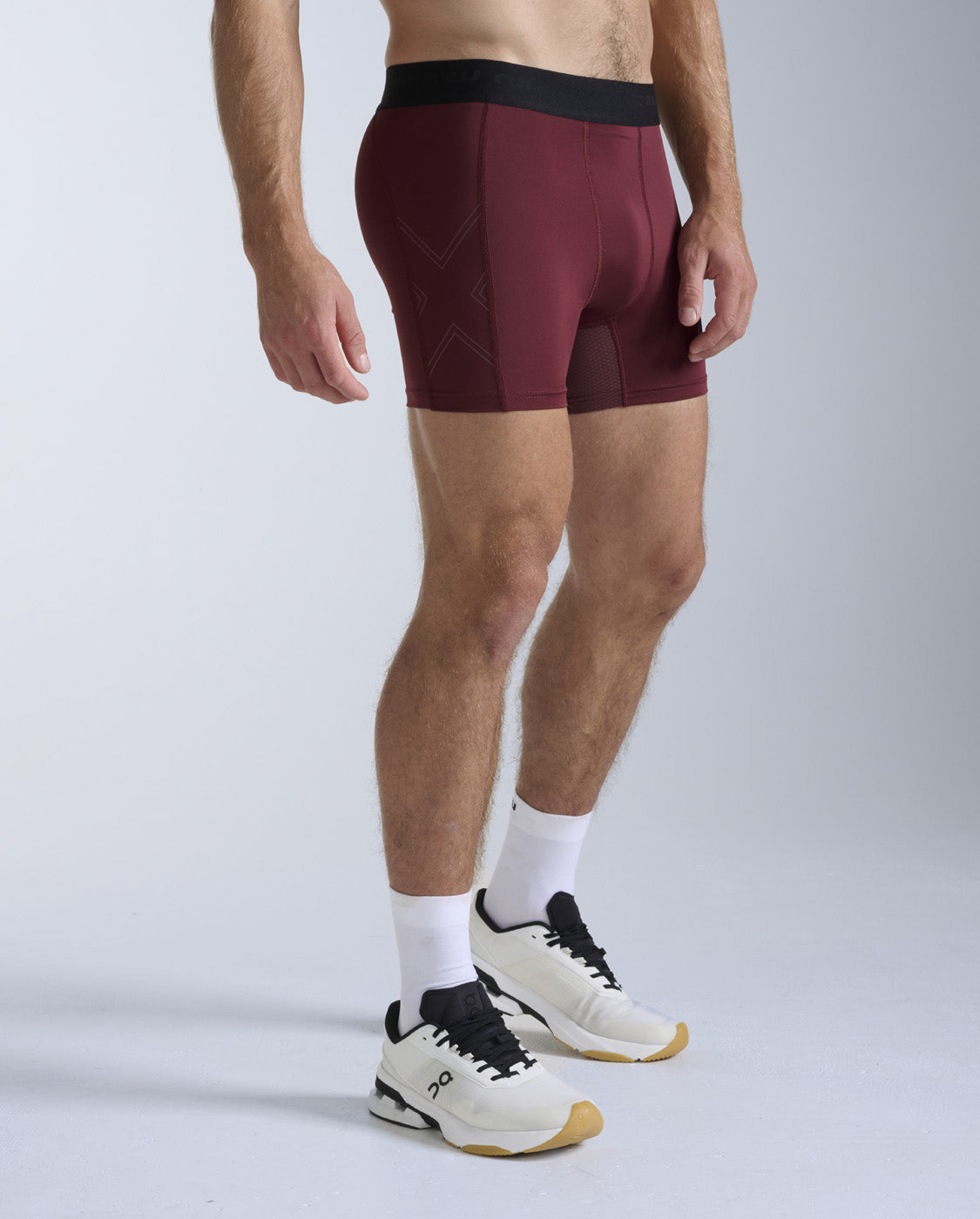 2xu-core-base-layer-1-2-shorts-kompressionsshorts-maroon image 3