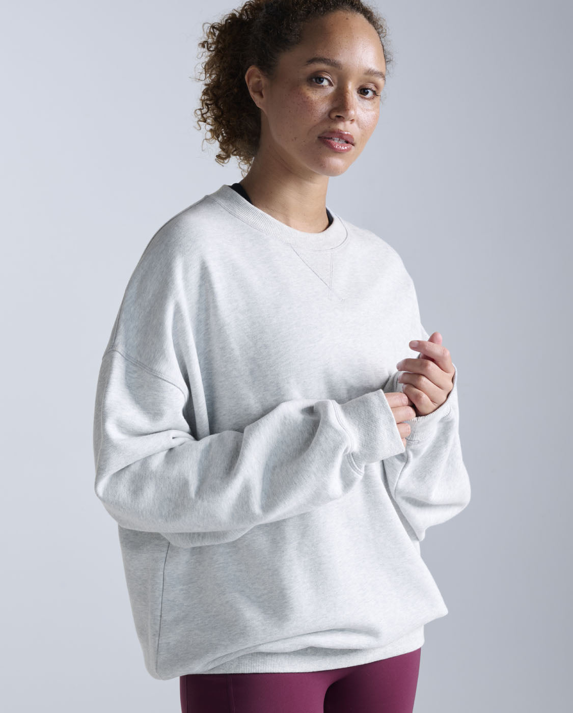 2xu-ez-oversized-bio-baumwoll-crew-grey-marle image 4
