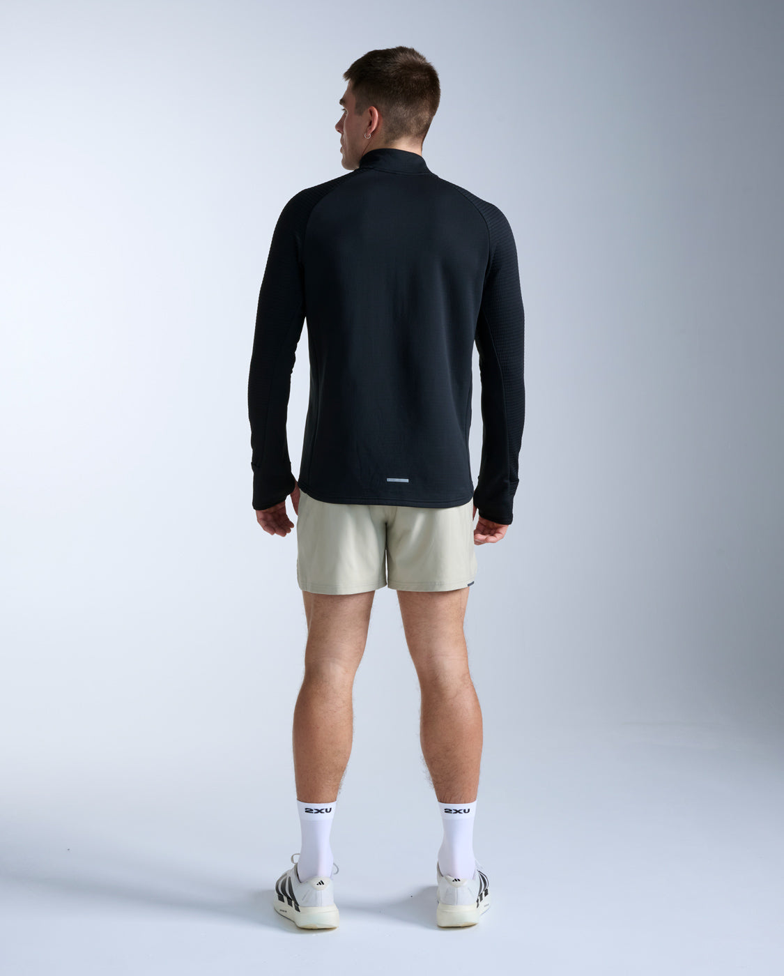 2xu-ignition-haptic-1-4-zip-laufshirt-herren-schwarz-reflektiv image 8