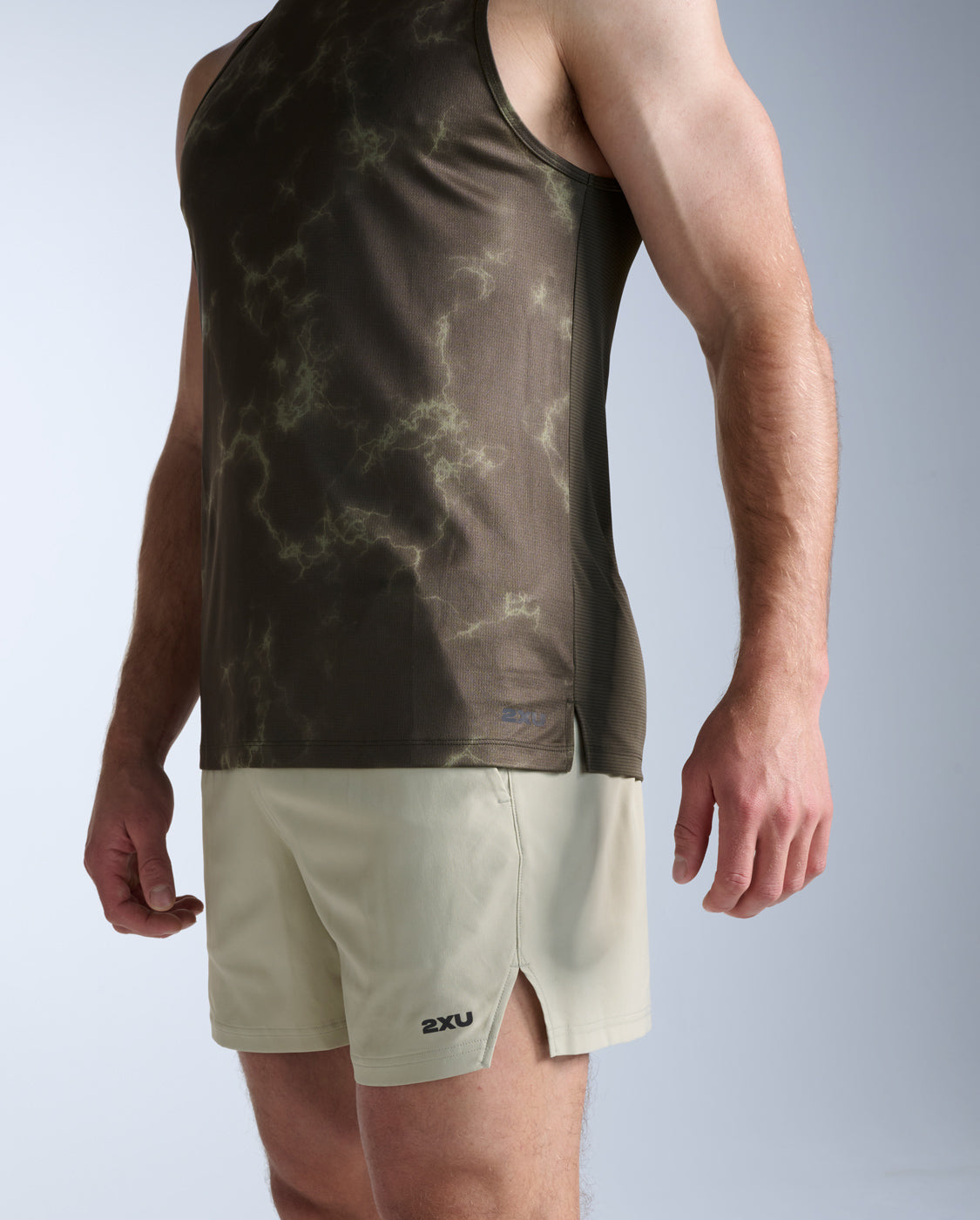 2xu-aero-tank-top-herren-flint-synapse-atmungsaktiv image 3