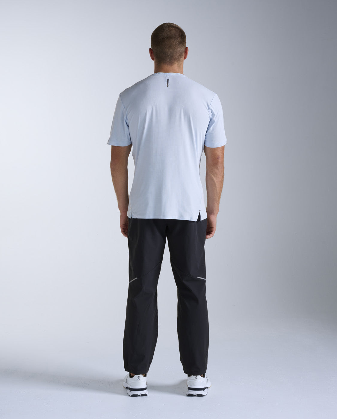 2xu-aero-trail-tee-laufshirt-bay-herren image 5