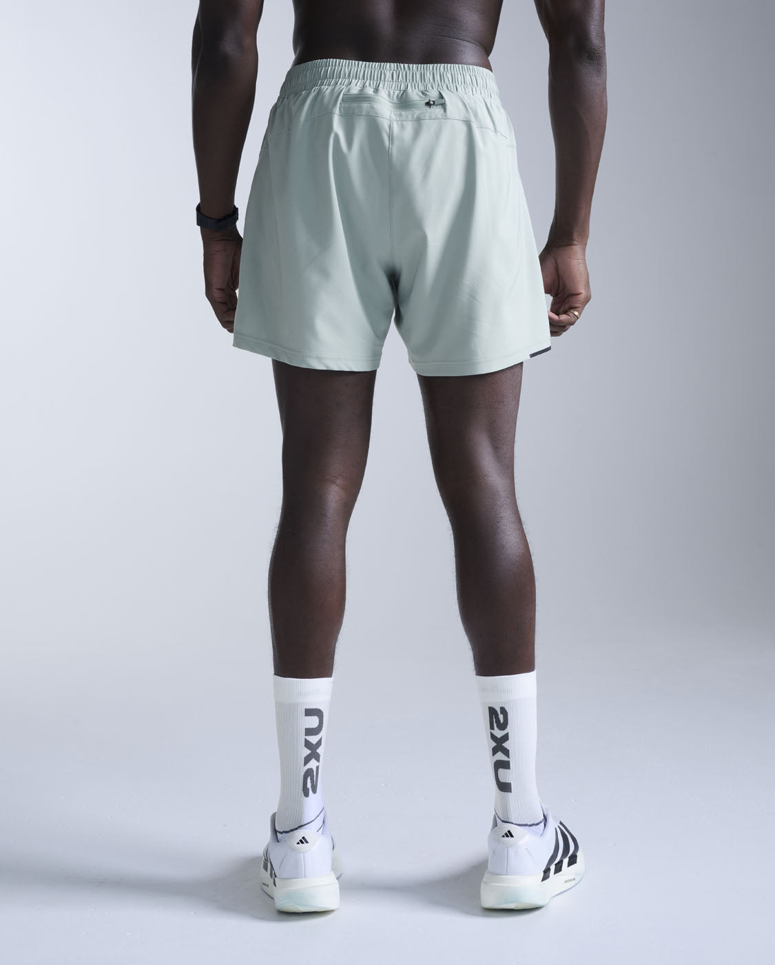 2xu-aero-5-inch-shorts-herren-smoke-blue image 2