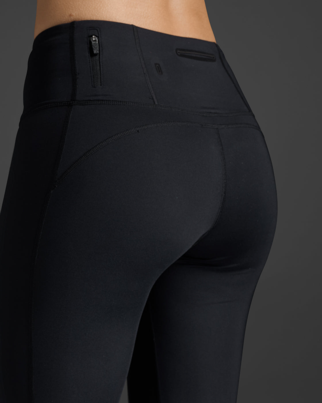 2xu-light-speed-mid-rise-tights-herren-black-black-reflective image 4