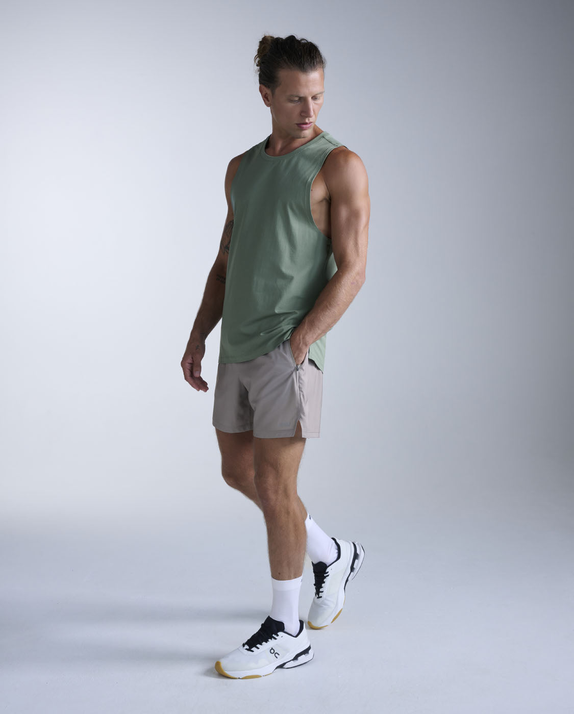 2xu-motion-cotton-flex-tank-tank-top-fern-herren image 7