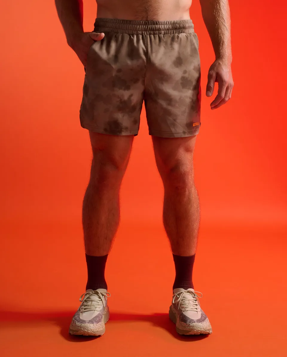 2xu-aero-5-inch-shorts-laufshorts-herren-terrainkelp-slim image 1