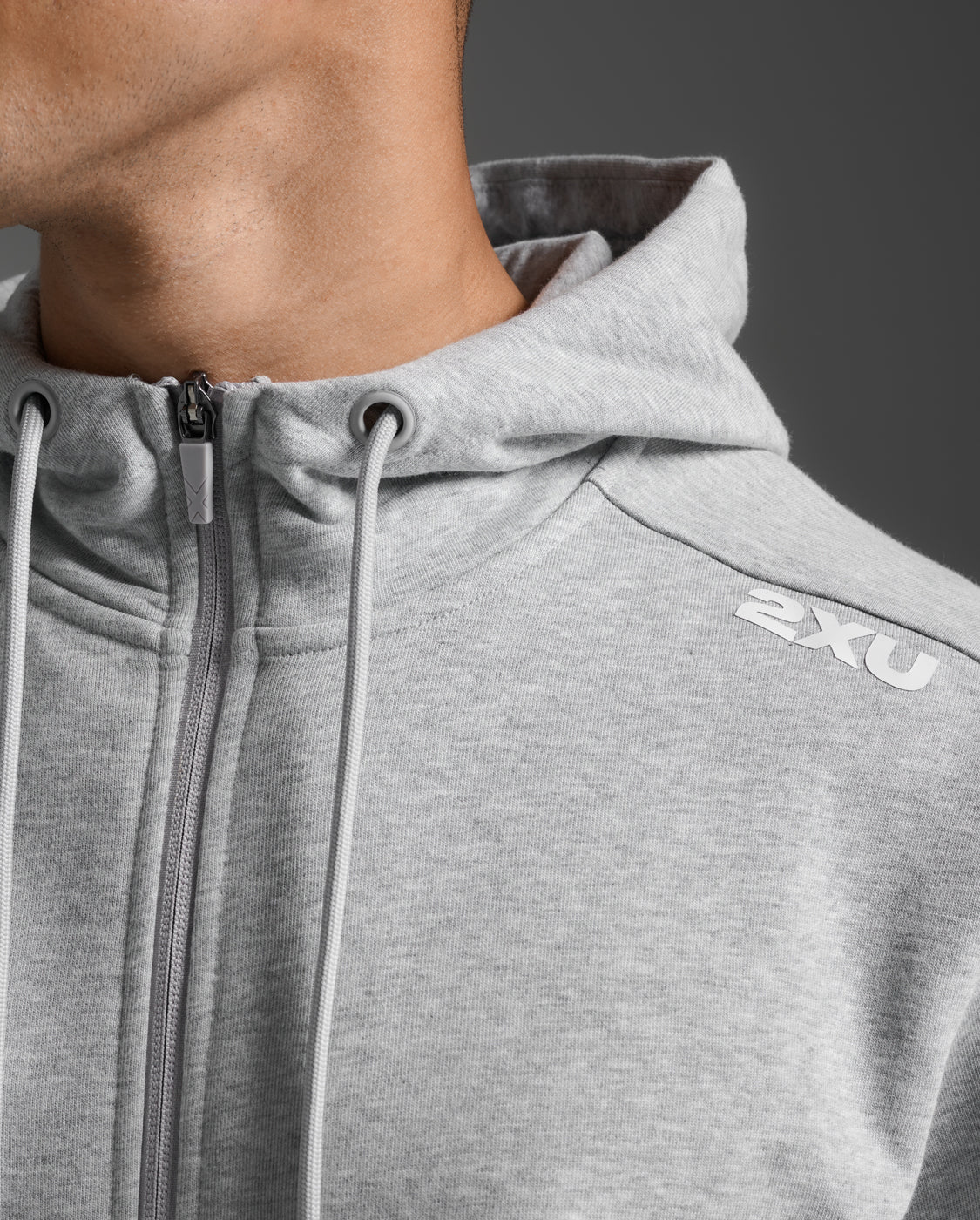 2xu-motion-aspire-zip-hoodie-grey-marle-white-fleece image 6