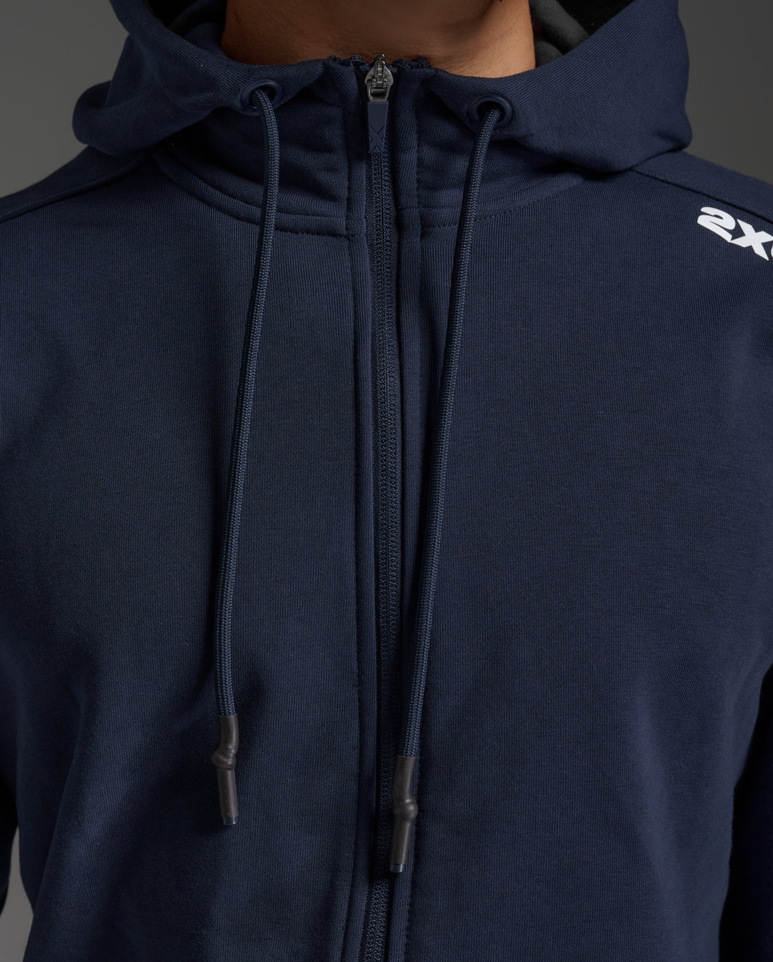 2xu-motion-aspire-zip-hoodie-herren-midnight-white-fleece image 7