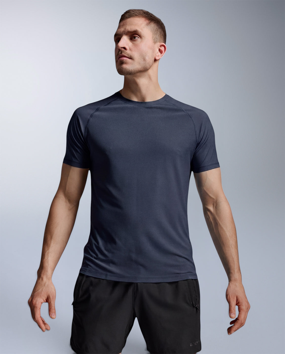 2xu-force-tech-tee-herren-midnight image 1