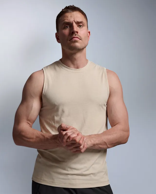 2xu-force-tech-tank-herren-chalk-rmelloses-trainingstop image 1