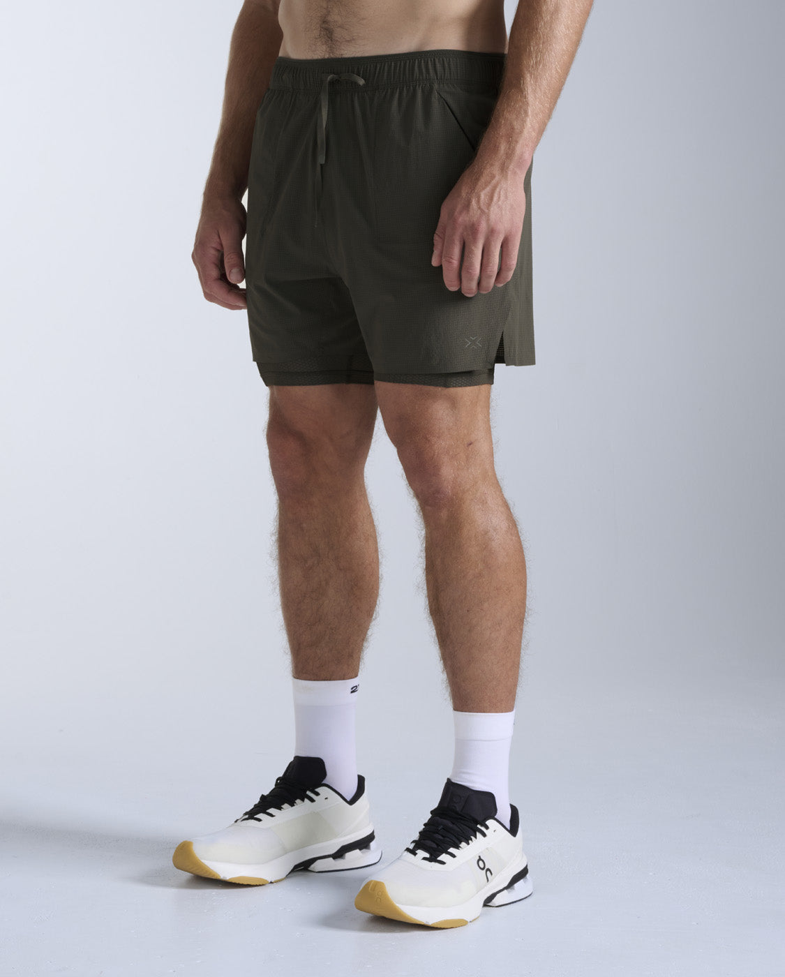2xu-force-2-in-1-5-inch-shorts-herren-flint-training image 2