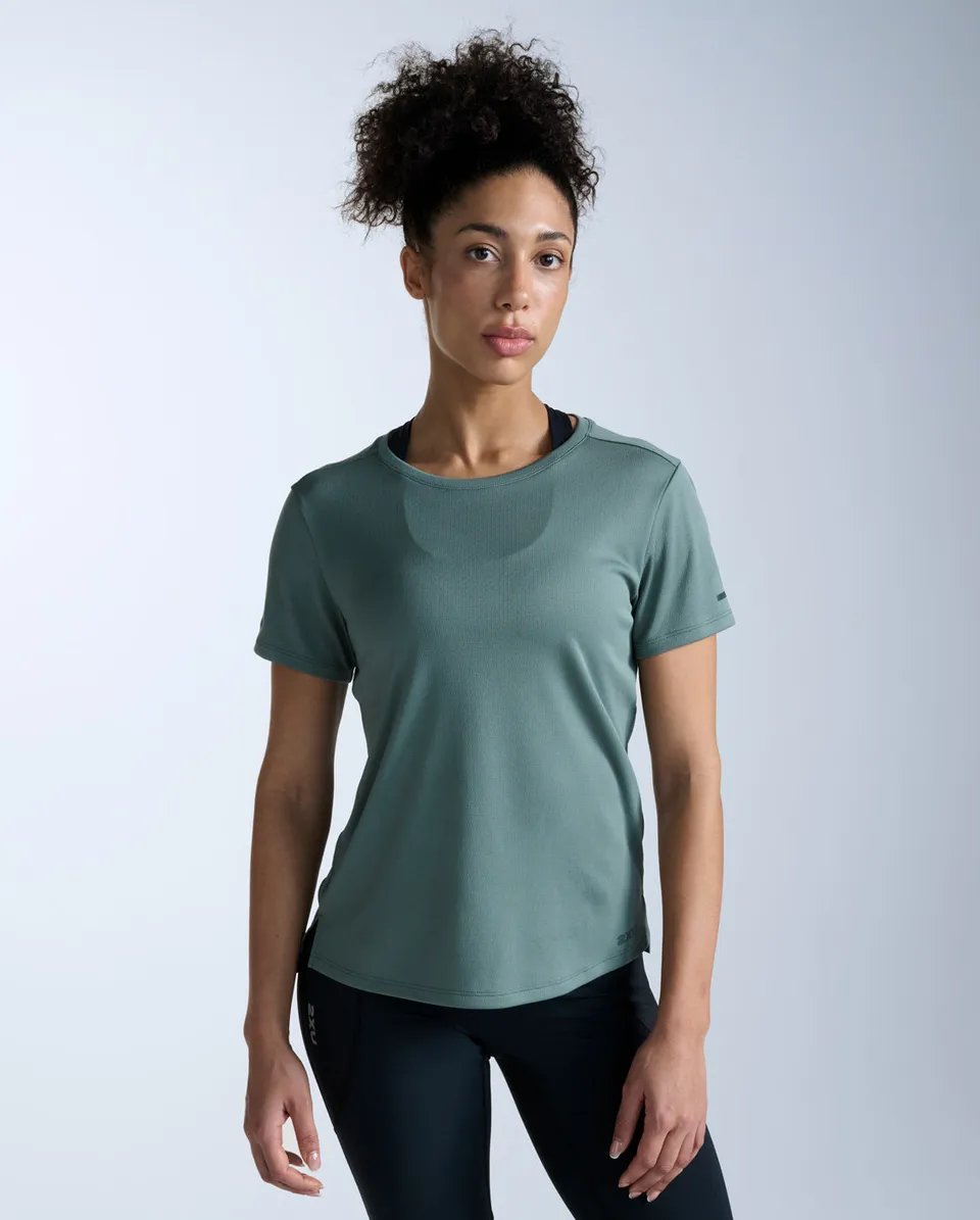 2xu-aero-tee-laufshirt-olive-leaf-damen-kurzarm-upf image 1