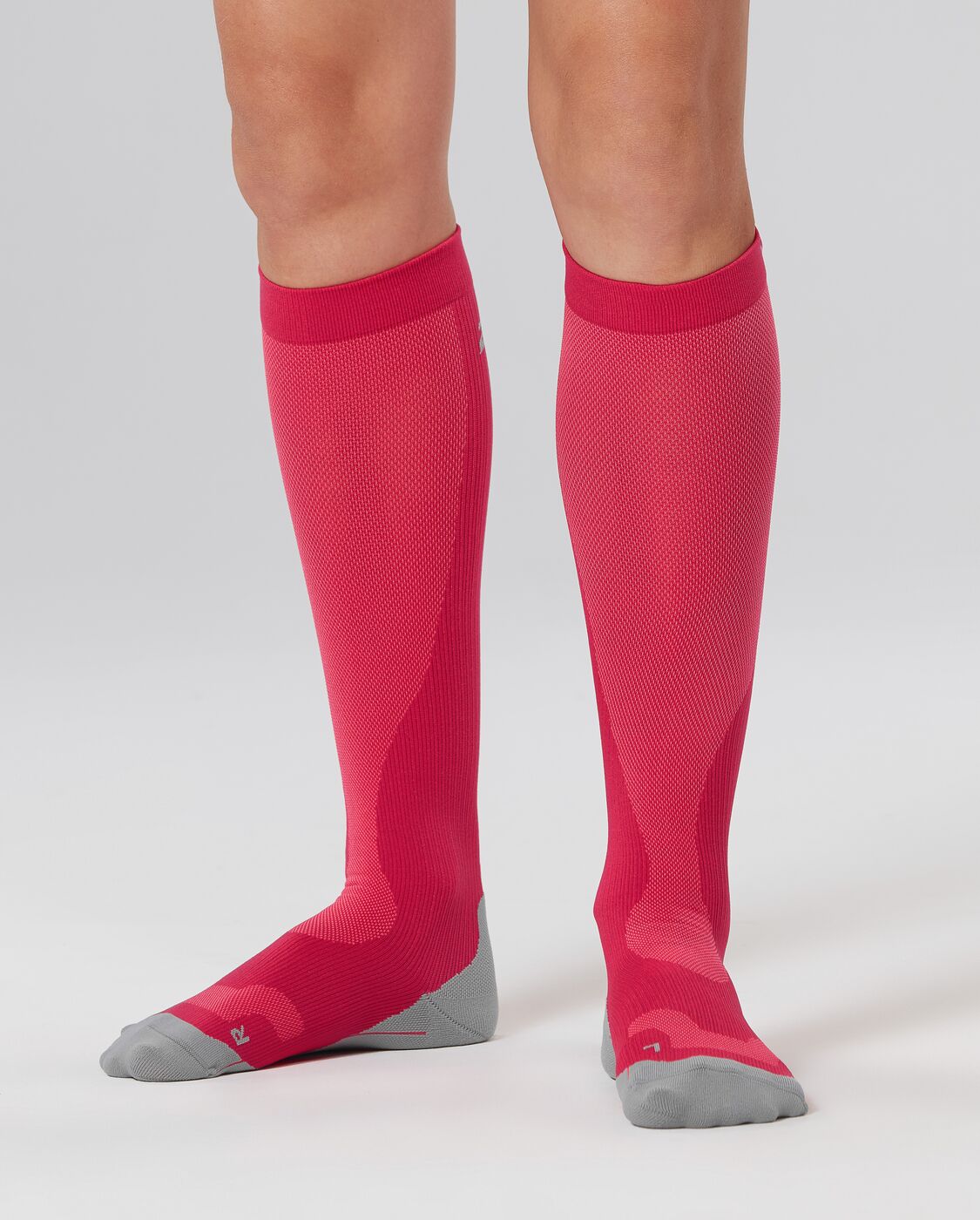 2xu-vectr-perf-run-kompressionssocken-hot-pink-grey image 2