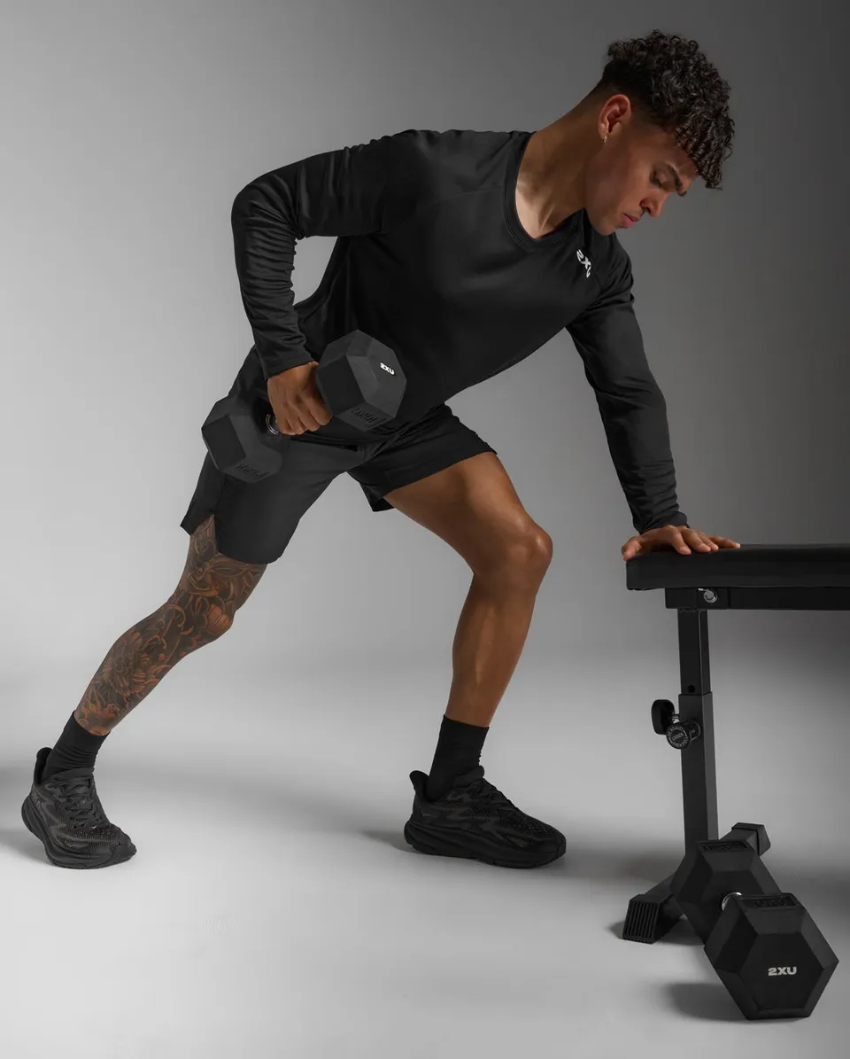 2xu-motion-aspire-long-sleeve-herren-black-white-shirt image 1