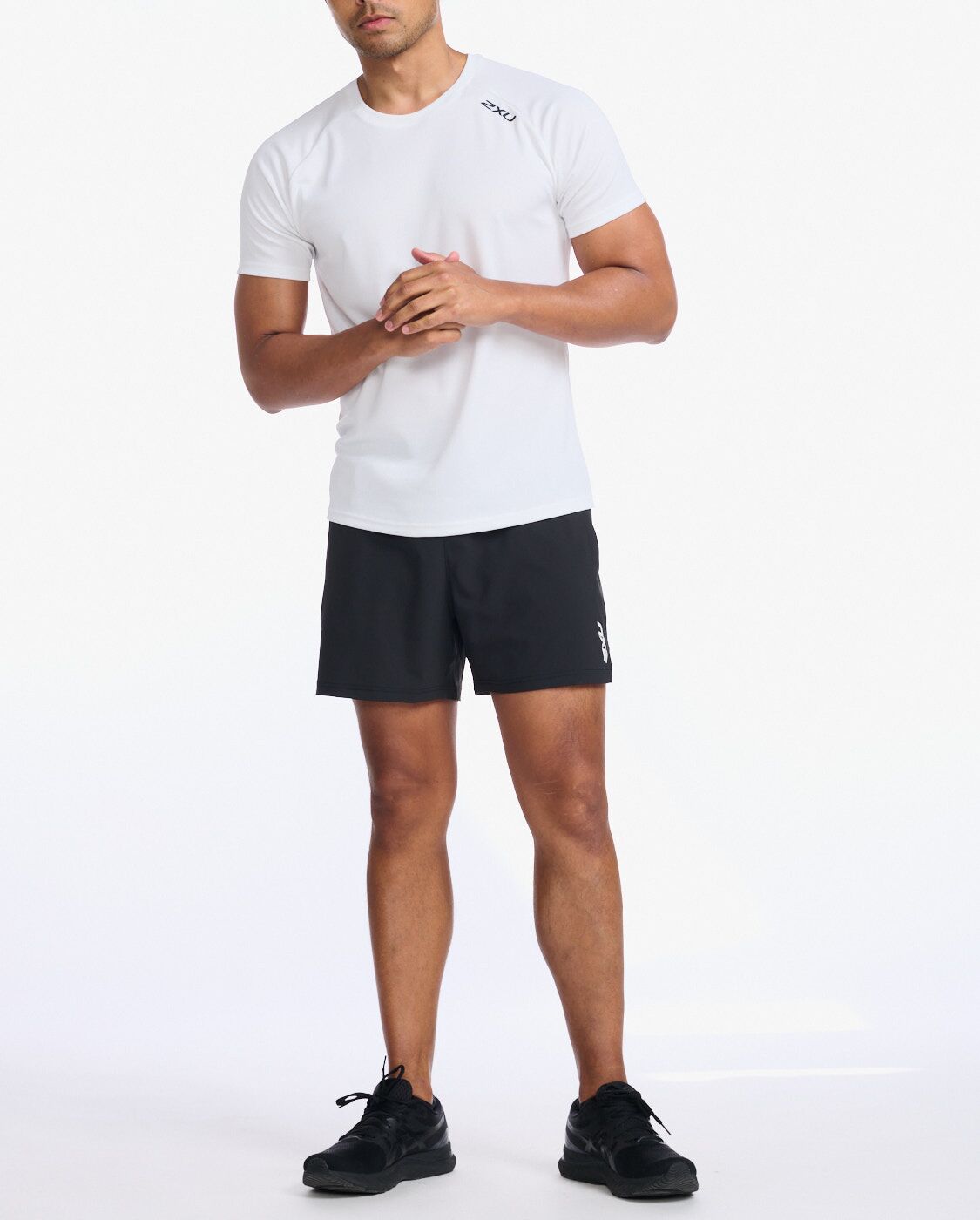 2xu-motion-aspire-tee-laufshirt-herren-wei-kurzarm image 4