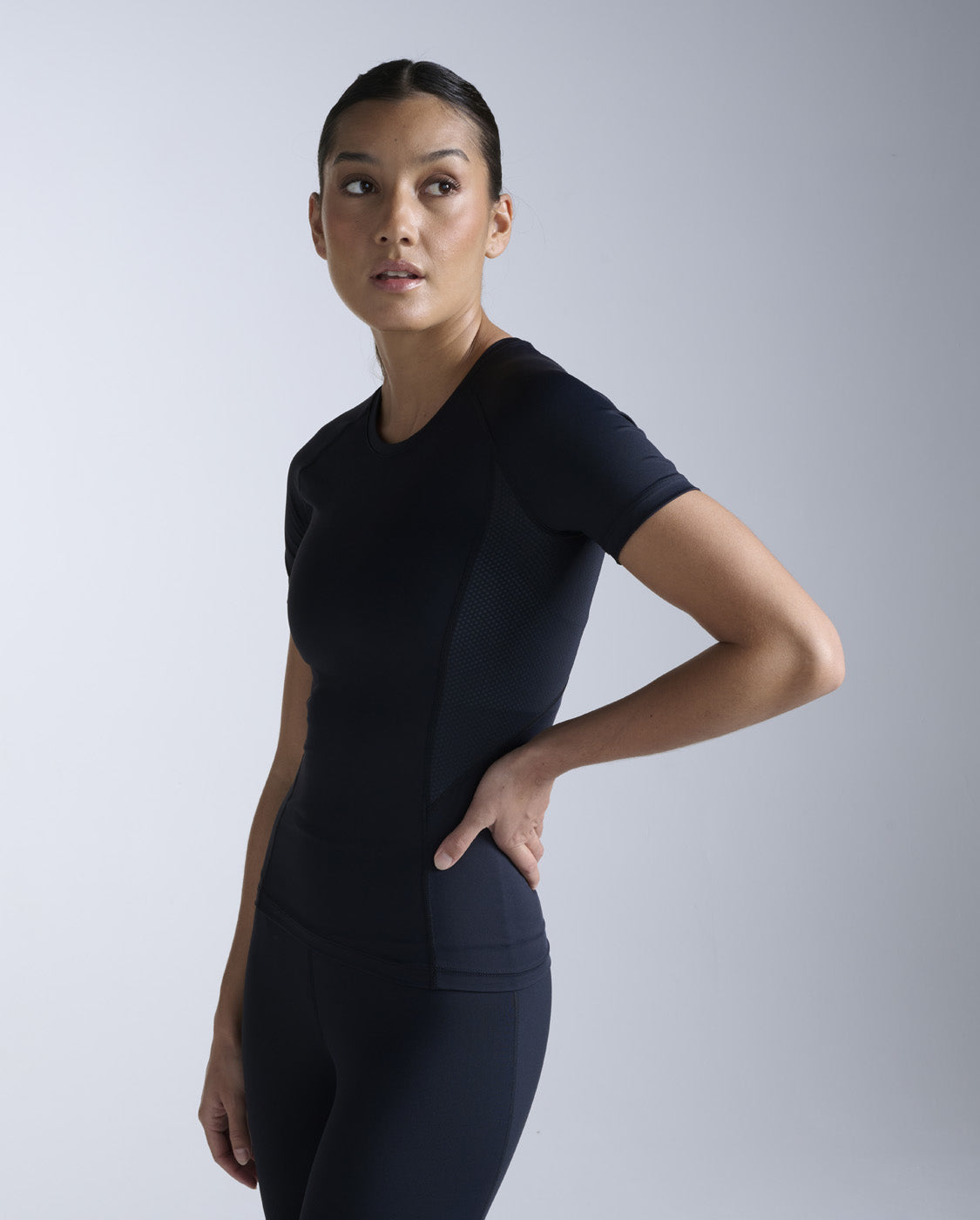 2xu-core-compression-short-sleeve-damen-black-black image 7