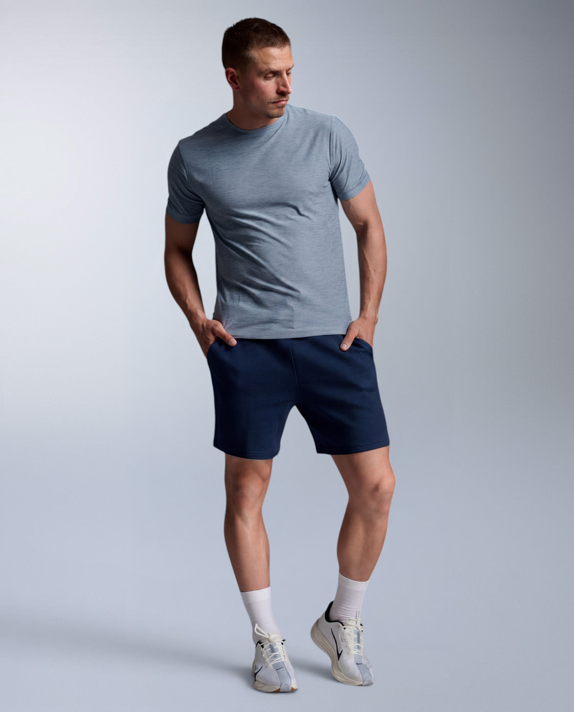 2xu-24-7-commute-smooth-spacer-shorts-midnight-herren image 4