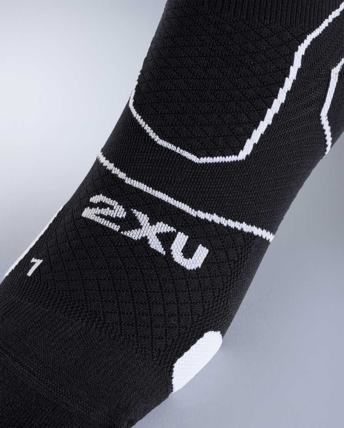 2xu-vectr-light-cushion-crew-socken-schwarz-2 image 3