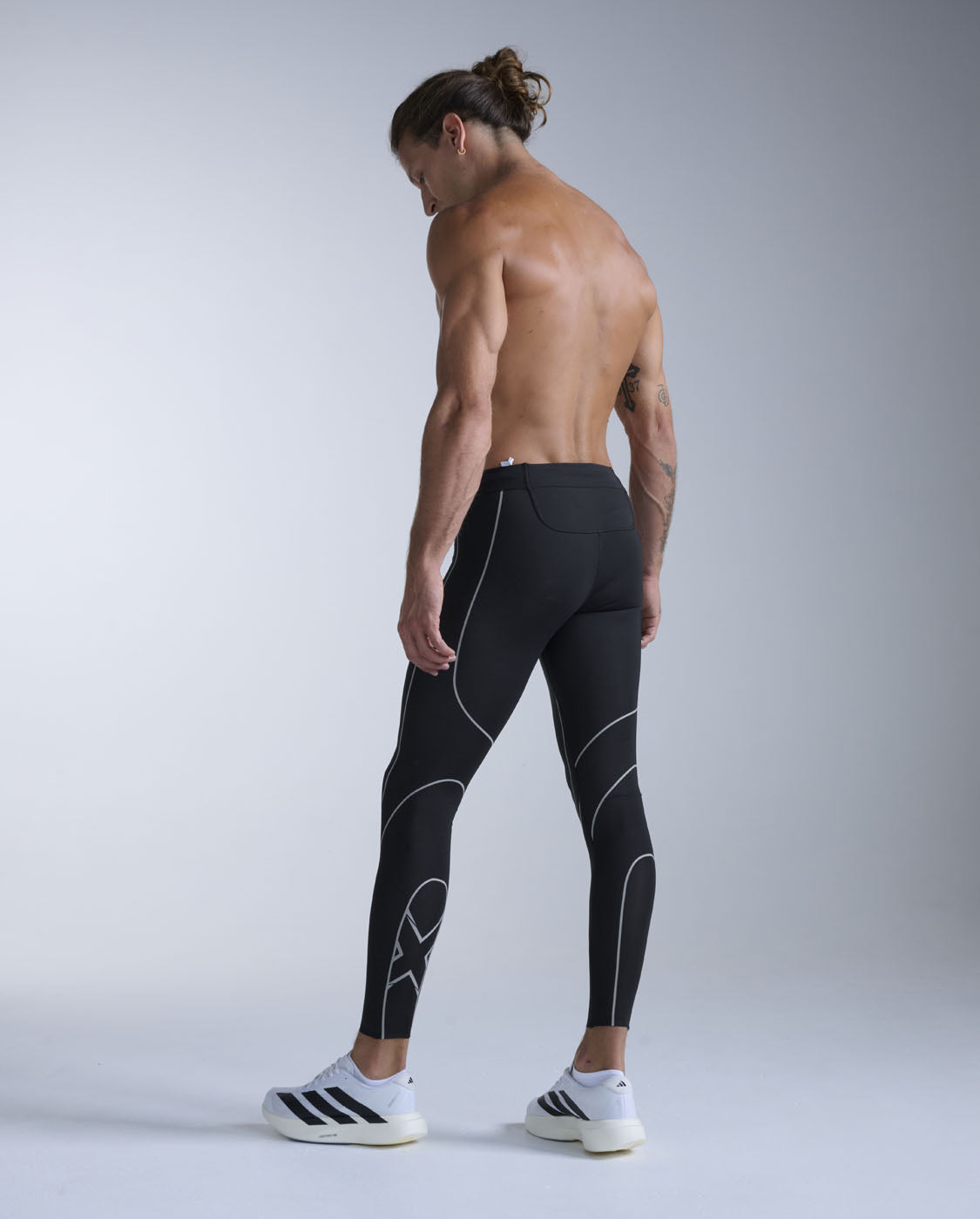 2xu-light-speed-kinesis-compression-tights-black image 5