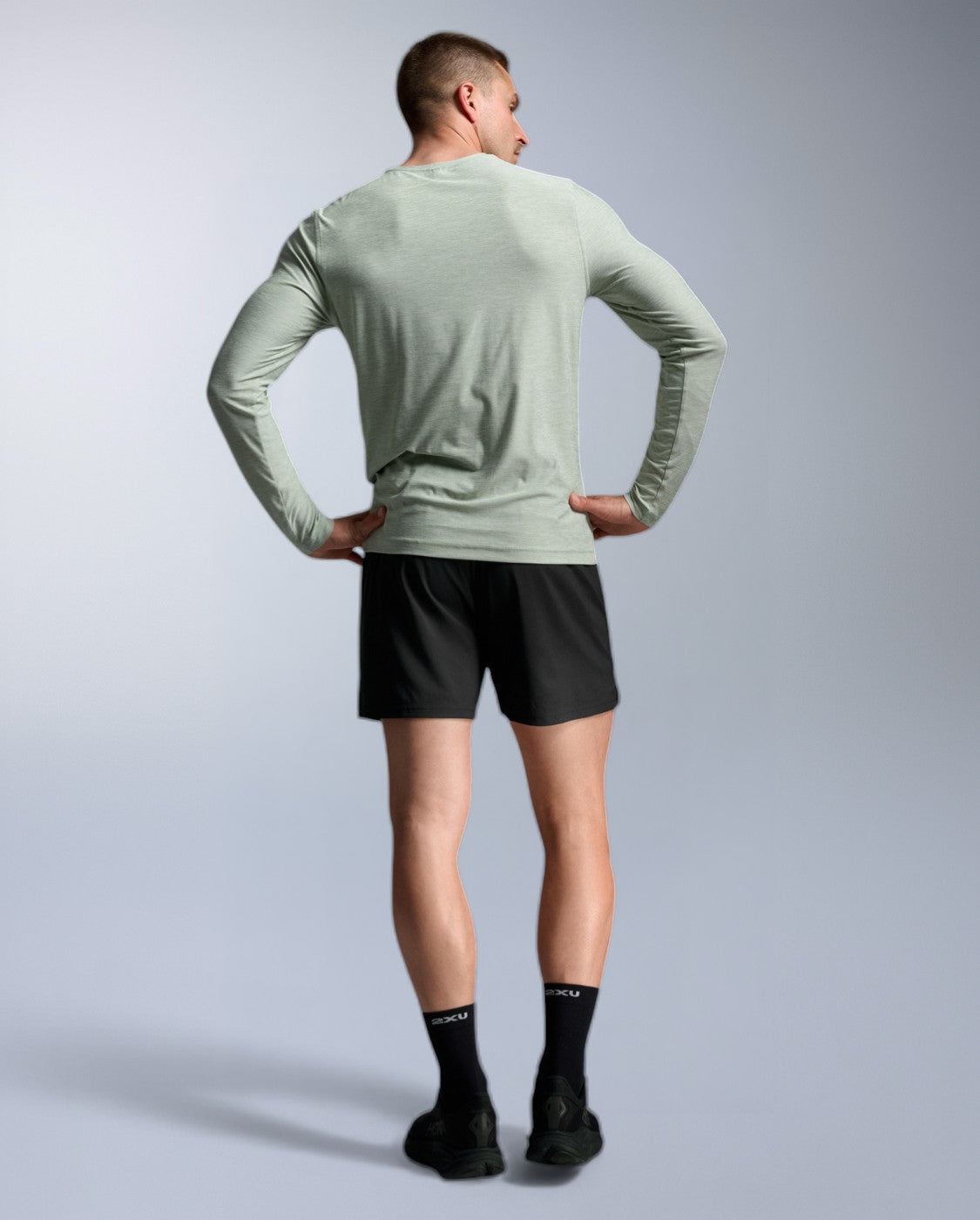 2xu-signature-long-sleeve-herren-eukalyptus-jersey image 2