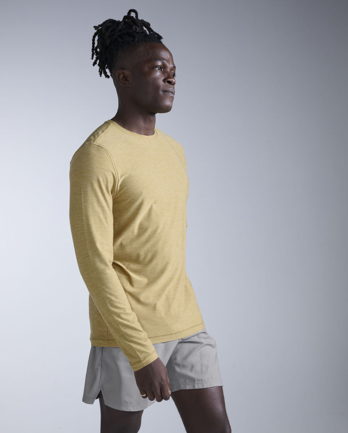 2xu-signature-long-sleeve-khaki-herren-langarmshirt image 2