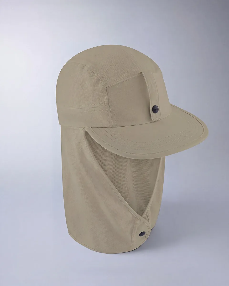 2xu-aero-trail-legionnaire-cap-laufm-tze-pebble image 1