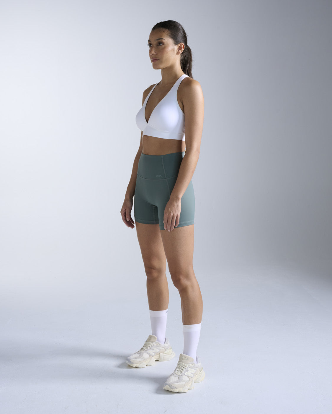 2xu-flex-feather-flex-cross-back-sport-bh-wei image 5