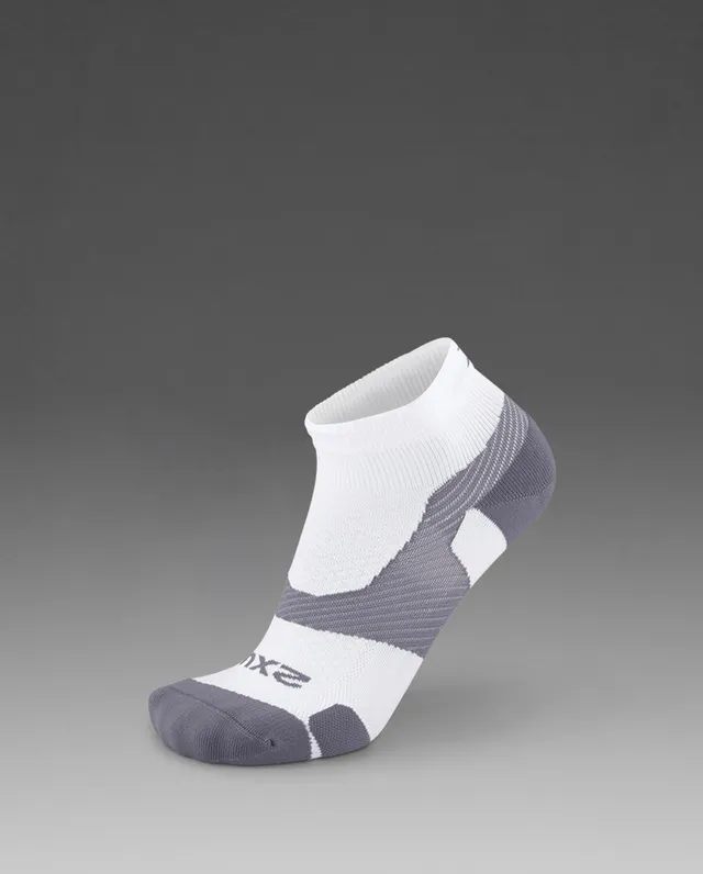 2xu-vectr-light-cushion-1-4-crew-socken-white-grey image 1