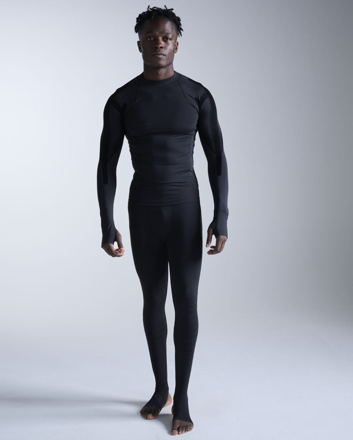 2xu-recovery-kompressionsshirt-herren-schwarz-fir-fest image 4