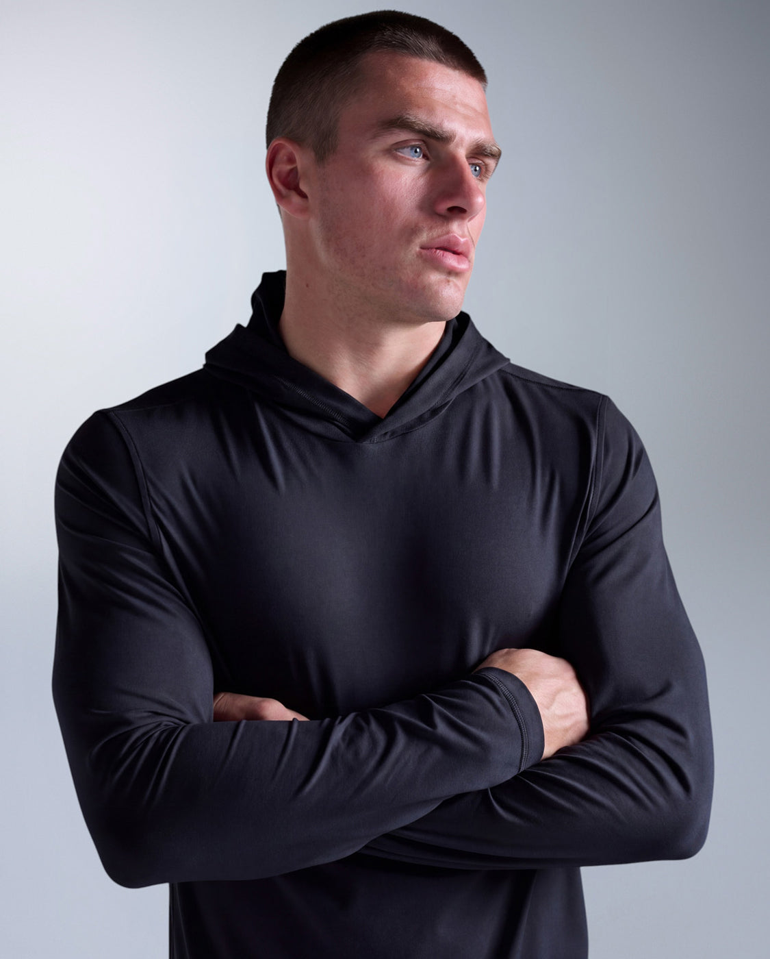 2xu-motion-hoodie-langarm-schwarz-herren-regular image 4