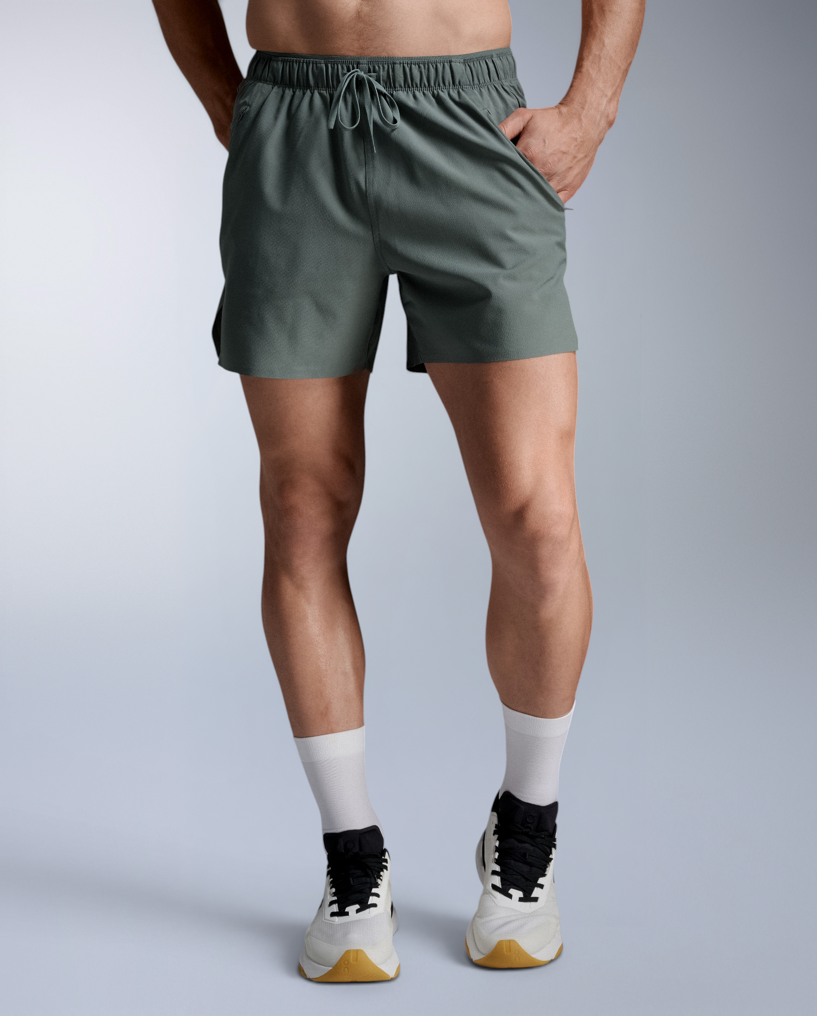 2xu-motion-5-inch-unlined-shorts-trainingsshorts-olive-leaf image 5