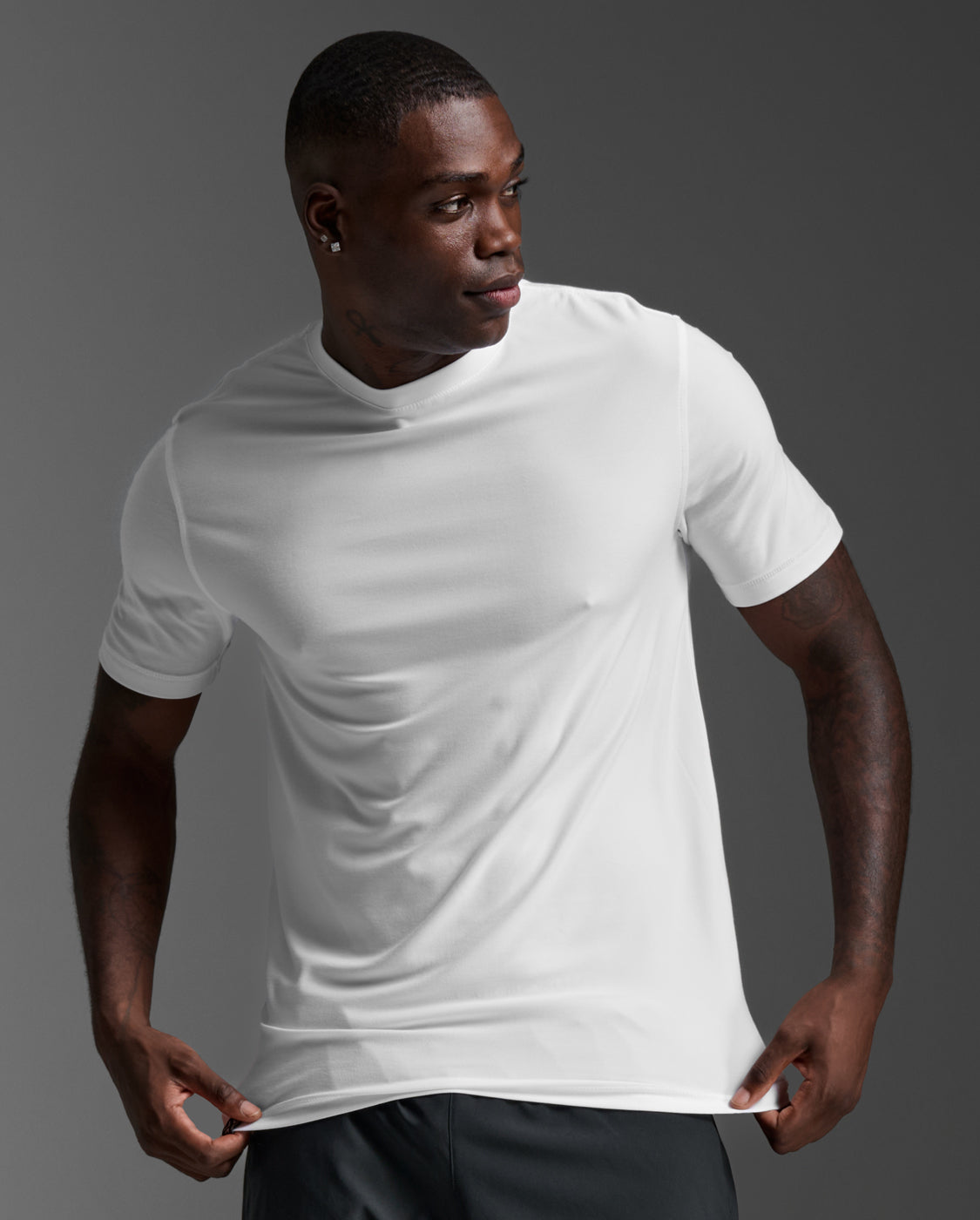 2xu-signature-tee-t-shirt-herren-wei-kurzarm-regular image 2