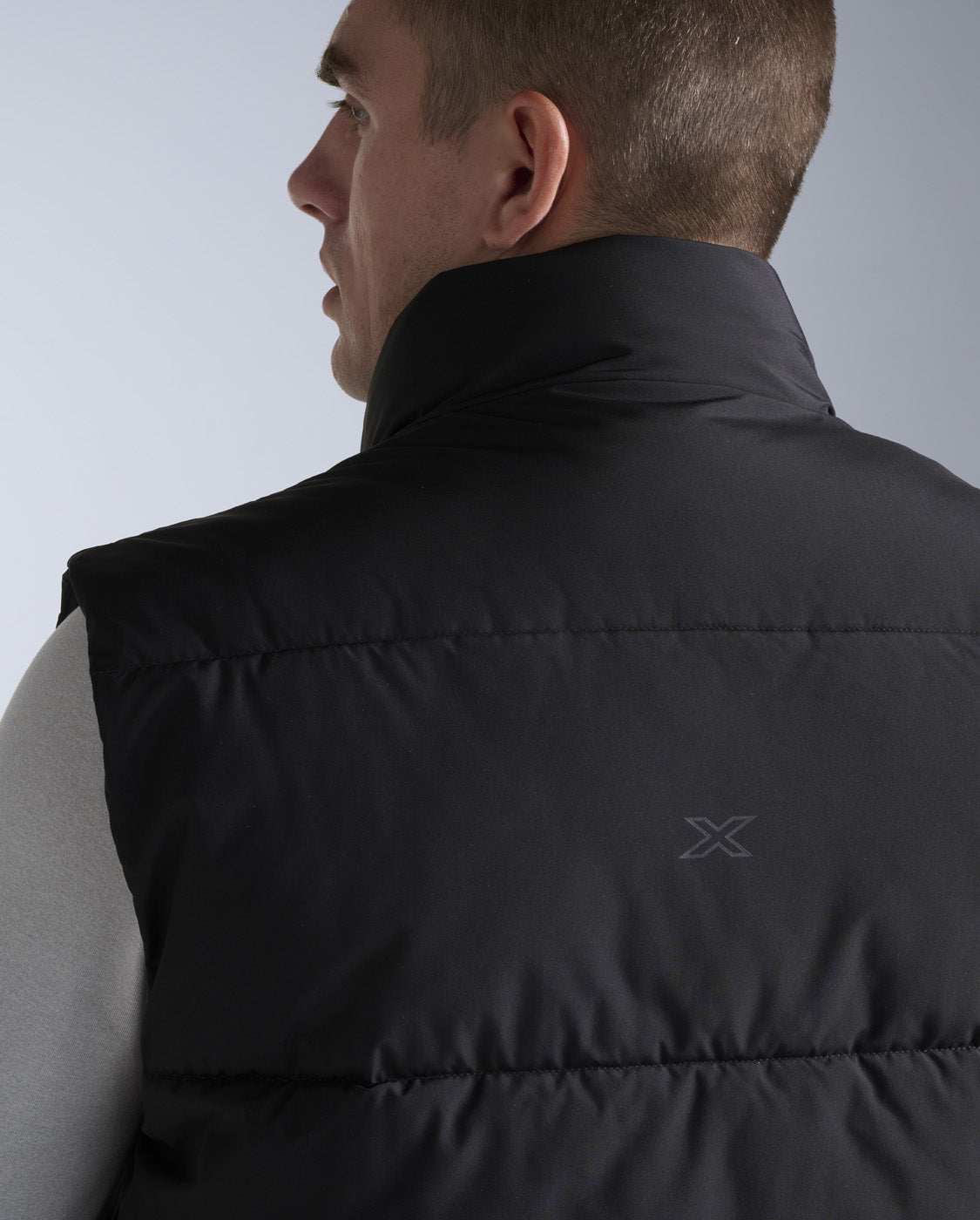 2xu-ignition-puffer-weste-herren-schwarz-wasserabweisend image 7
