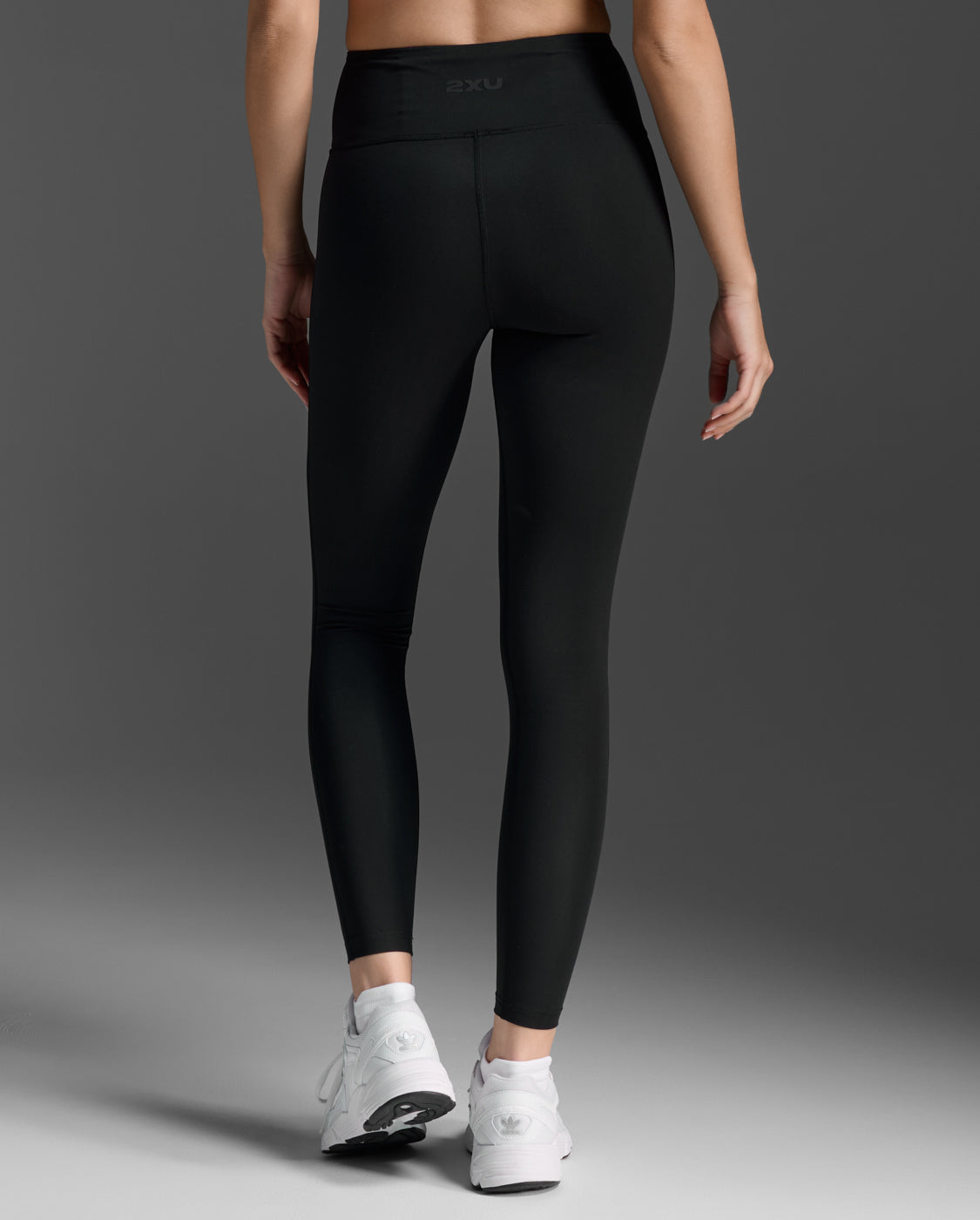 2xu-form-soft-touch-hi-rise-compression-tights-black image 2