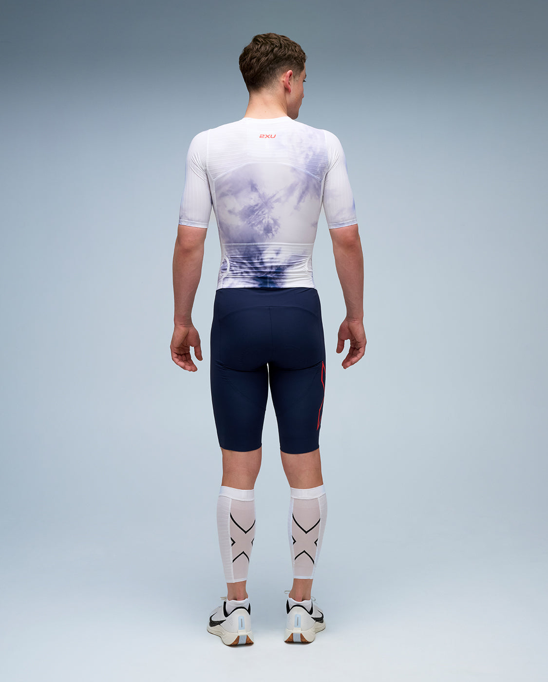 2xu-light-speed-aero-calf-guards-wei-schwarz-triathlon image 7