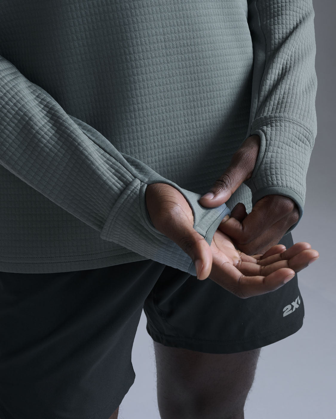 2xu-ignition-haptic-1-4-zip-laufpullover-herren-oliv-slim image 4
