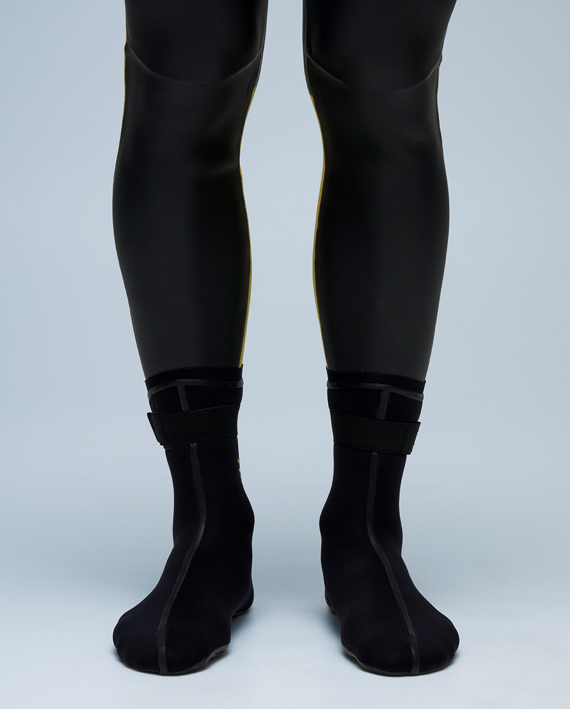 2xu-propel-neoprene-booties-neopren-unisex-schwarz image 1