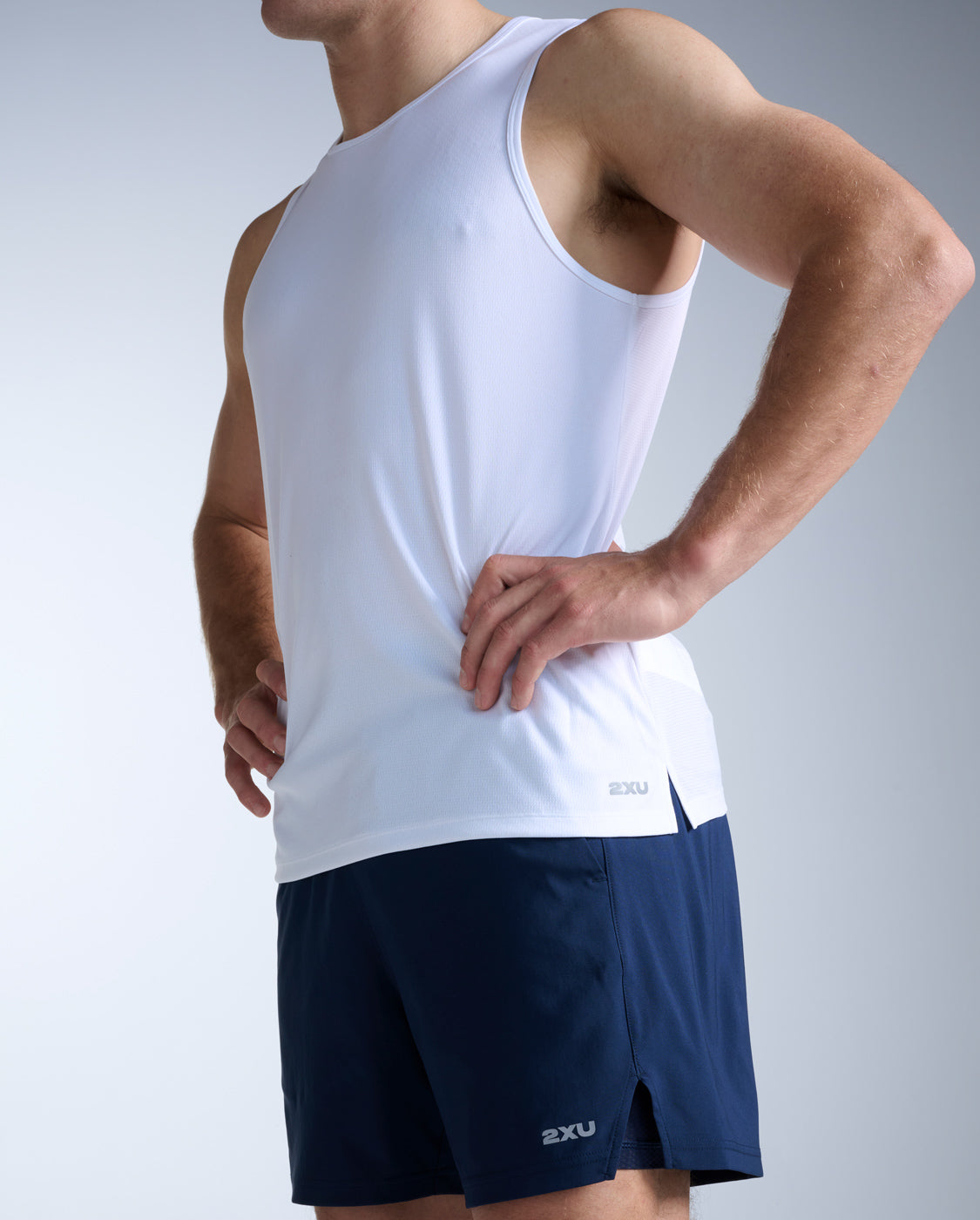 2xu-aero-tank-herren-tr-gershirt-laufshirt-weiss image 2