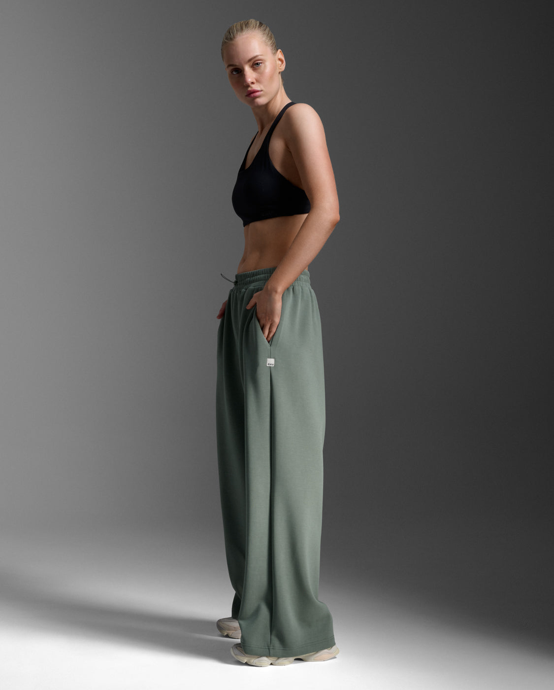 2xu-signature-wonderluxe-wide-leg-hose-damen-fern-modal image 5
