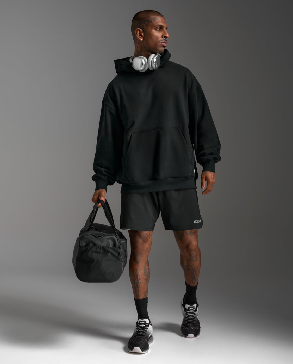 2xu-ez-oversized-bio-baumwoll-hoodie-schwarz-unisex image 4
