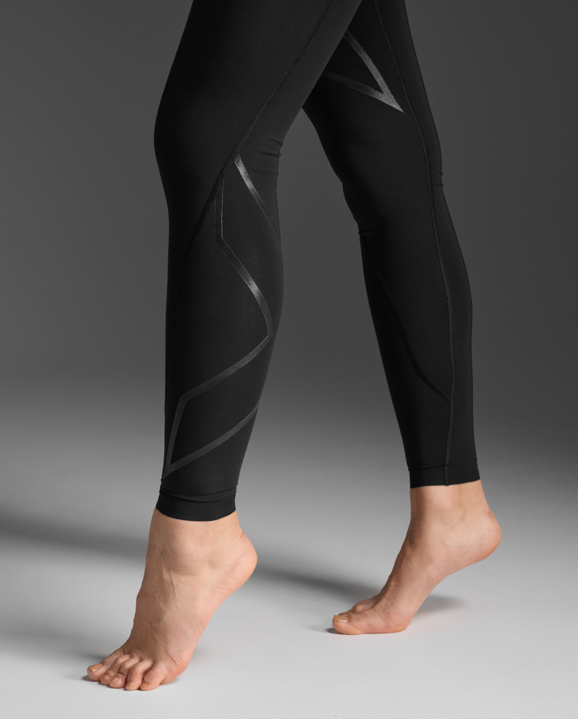 2xu-refresh-recovery-tights-black-kompression-stark image 7