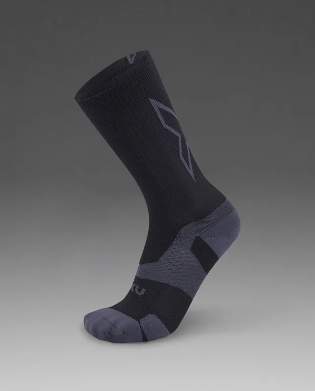 2xu-vectr-light-cushion-crew-socks-black-titanium-unisex image 1
