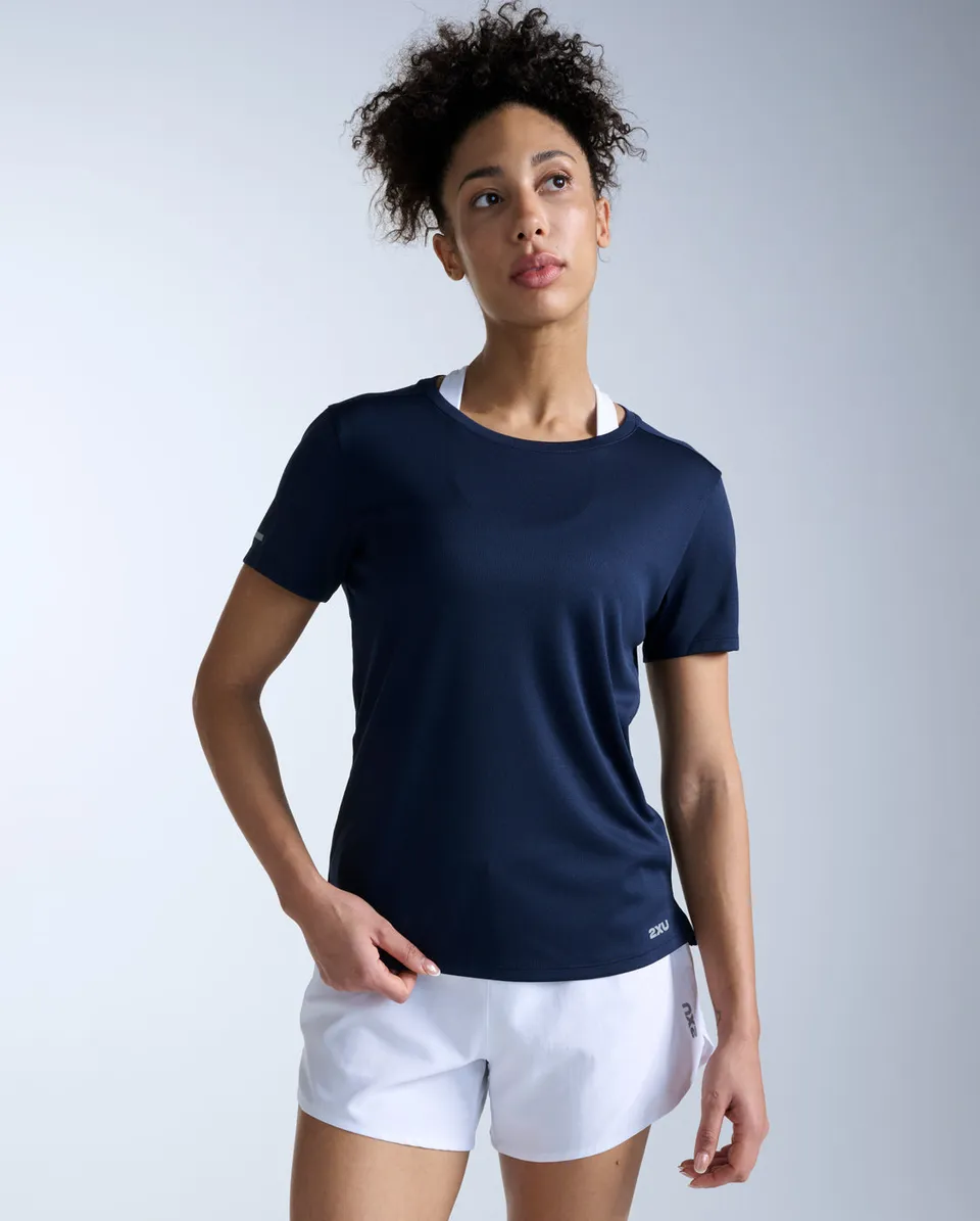2xu-aero-tee-midnight-kurzarm-laufshirt-damen-mesh image 1