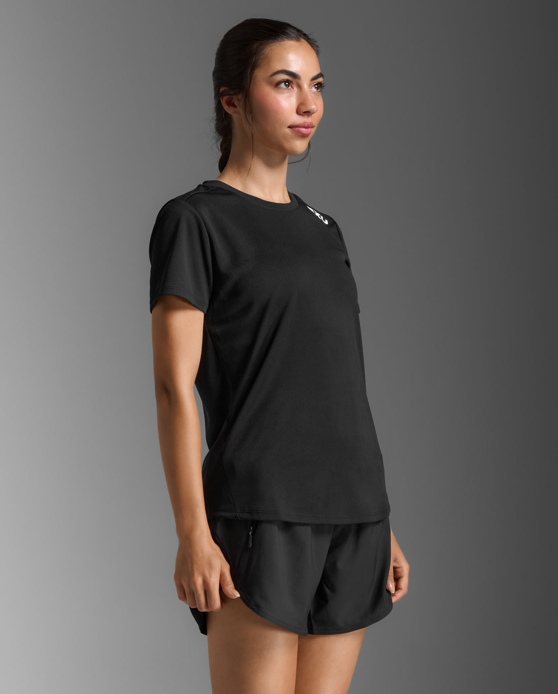 2xu-motion-aspire-tee-sport-shirt-damen-schwarz image 5